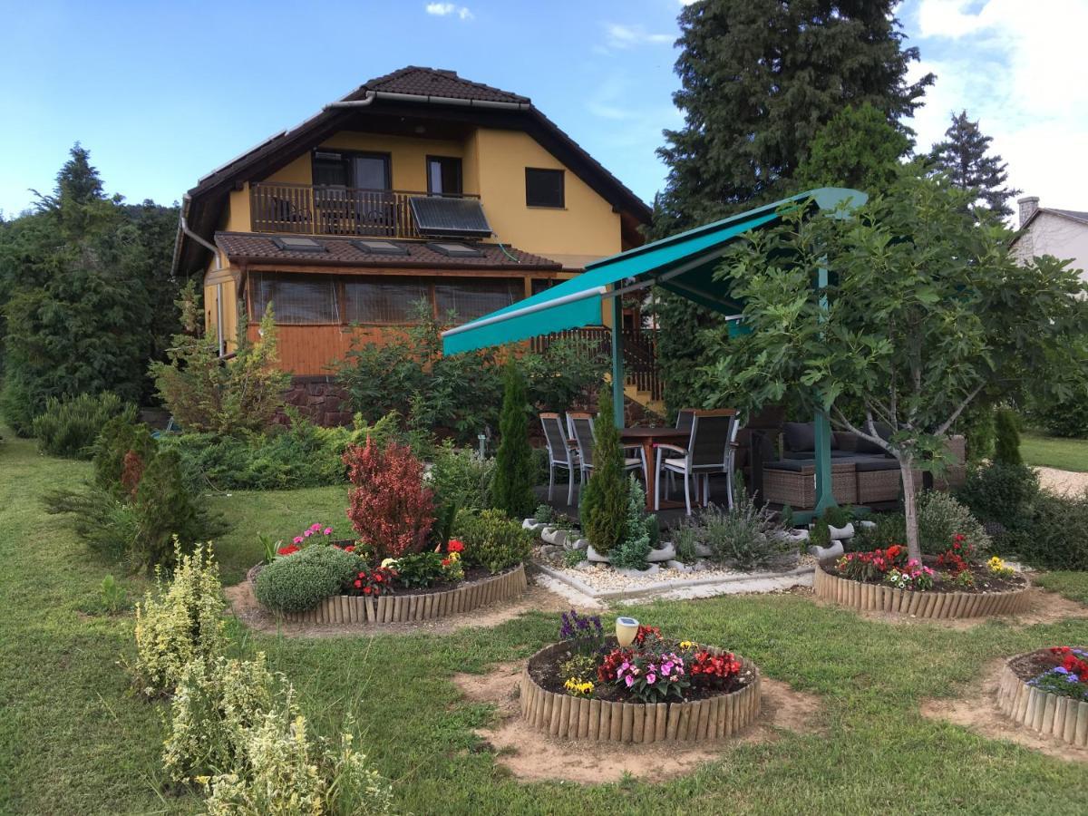 Aktiv Pihenes Apartman Revfulop Exterior photo