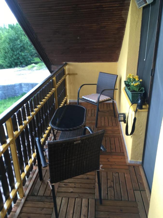 Aktiv Pihenes Apartman Revfulop Exterior photo